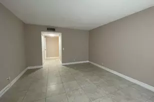 158 Lakeview Dr, Weston, FL 33326 - Photo 9