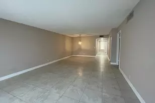 158 Lakeview Dr, Weston, FL 33326 - Photo 25