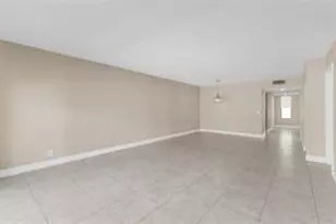 158 Lakeview Dr, Weston, FL 33326 - Photo 23
