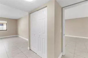 158 Lakeview Dr, Weston, FL 33326 - Photo 11