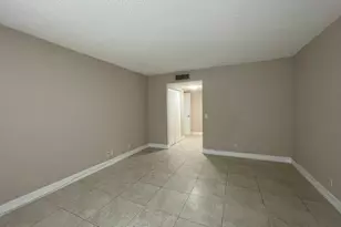 158 Lakeview Dr, Weston, FL 33326 - Photo 23