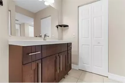 158 Lakeview Drive, Weston, FL 33326 - Photo 15
