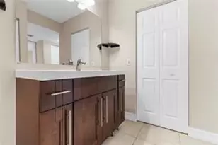 158 Lakeview Dr, Weston, FL 33326 - Photo 15
