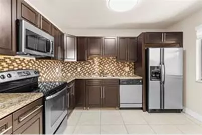 158 Lakeview Drive, Weston, FL 33326 - Photo 7