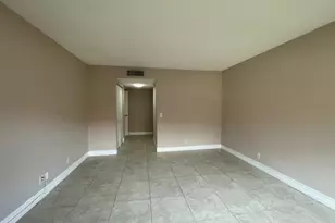 158 Lakeview Dr, Weston, FL 33326 - Photo 7