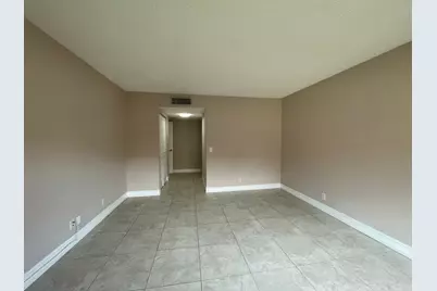 158 Lakeview Drive #202, Weston, FL 33326 - Photo 7