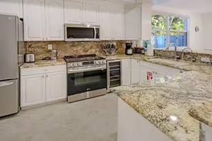218 Pine Ave, Lauderdale by the Sea, FL 33308 - Photo 9