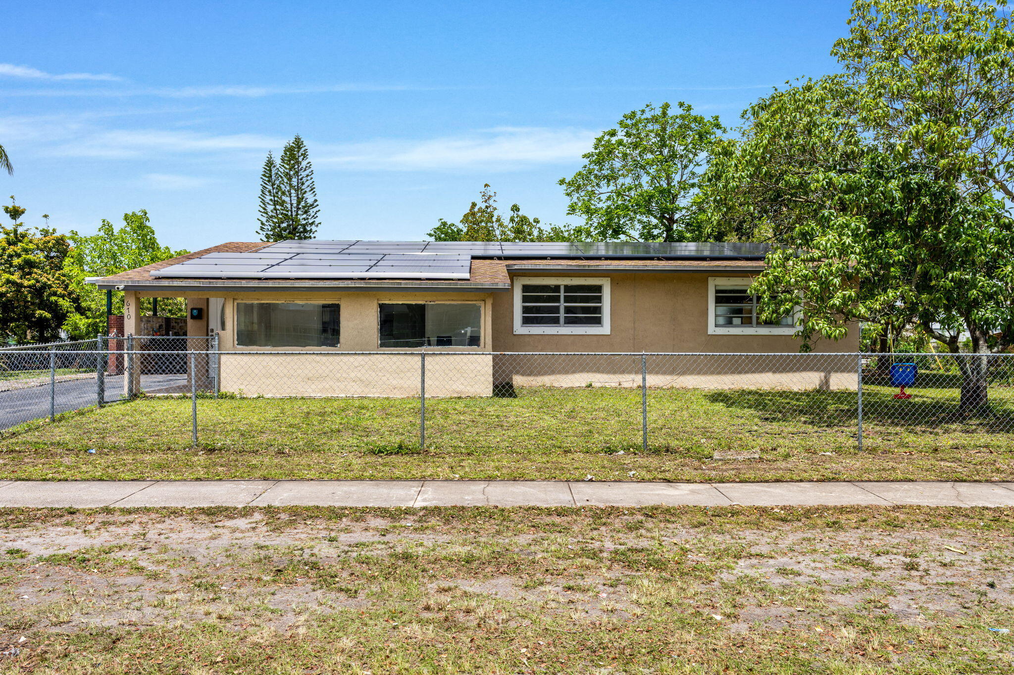 670 SW 29th Ave - 670 SW 29th Ave, Fort Lauderdale, FL 33312 Luxury Property | Jose Angel Pina