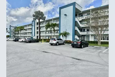 2003 Lincoln A, Boca Raton, FL 33434 - Photo 1