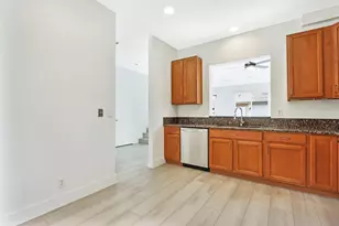 8021 Murano Cir, Palm Beach Gardens, FL 33418 - Photo 9