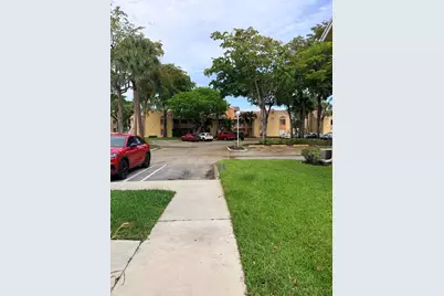 998 Coral Club Drive #998, Coral Springs, FL 33071 - Photo 3