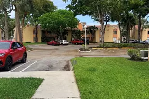 998 Coral Club Dr, Coral Springs, FL 33071 - Photo 3