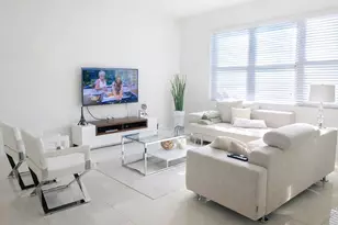 19105 NE 8th Ct, Miami, FL 33179 - Photo 3