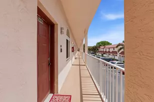 2445 NE 14th St, Pompano Beach, FL 33062 - Photo 25