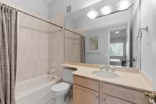 2445 NE 14th St, Pompano Beach, FL 33062 - Photo 27