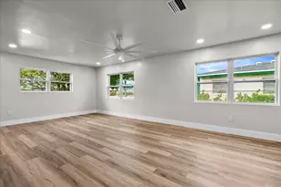 426 Bayberry Dr, West Palm Beach, FL 33403 - Photo 15
