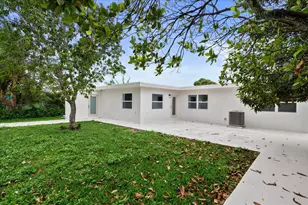 426 Bayberry Dr, West Palm Beach, FL 33403 - Photo 27