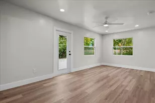 426 Bayberry Dr, West Palm Beach, FL 33403 - Photo 11