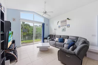1724 Sawgrass Circle, Greenacres, FL 33413 - Photo 7