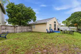 1724 Sawgrass Cir, Greenacres, FL 33413 - Photo 21
