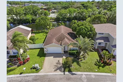 1724 Sawgrass Circle, Greenacres, FL 33413 - Photo 35