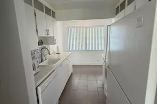 8105 NW 61st St, Tamarac, FL 33321 - Photo 13