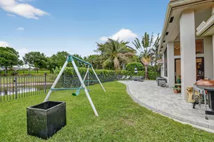10337 Trianon Pl, Wellington, FL 33449 - Photo 71