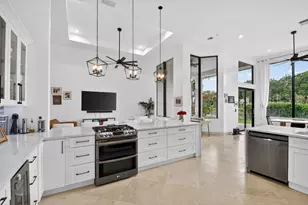 10337 Trianon Pl, Wellington, FL 33449 - Photo 29