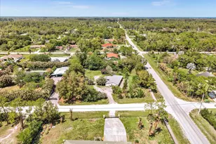 5209 Coconut Blvd, The Acreage, FL 33411 - Photo 3