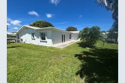 1902 SW 22nd Avenue, Boynton Beach, FL 33426 - Photo 5