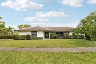 85 Hickory Hill Rd, Jupiter, FL 33469 - Photo 1