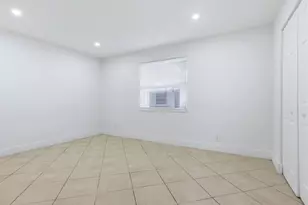 1015 NE 17th Ave, Fort Lauderdale, FL 33304 - Photo 9