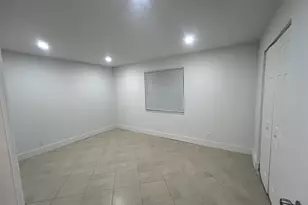 1015 NE 17th Ave, Fort Lauderdale, FL 33304 - Photo 3