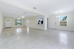5650 Lake Osborne Dr, Lake Worth, FL 33461 - Photo 7