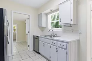 5650 Lake Osborne Dr, Lake Worth, FL 33461 - Photo 13