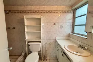 232 NE 12th Ave, Hallandale Beach, FL 33009 - Photo 15