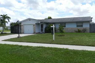 3151 Pinehurst Dr, Lake Worth, FL 33467 - Photo 3