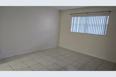 8040 N Colony Cir Circle #102, Tamarac, FL 33321 - Photo 7