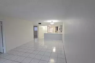 8040 N Colony Cir Circle, Tamarac, FL 33321 - Photo 5