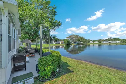153 Plantation Boulevard, Lake Worth, FL 33467 - Photo 11