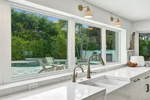 2421 NE 12th St, Fort Lauderdale, FL 33304 - Photo 1