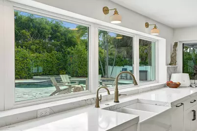 2421 NE 12th Street, Fort Lauderdale, FL 33304 - Photo 3
