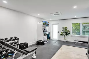 2421 NE 12th St, Fort Lauderdale, FL 33304 - Photo 43