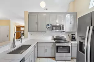 904 Magnolia Ave, North Lauderdale, FL 33068 - Photo 13