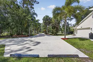 15590 N 77th Pl N, The Acreage, FL 33470 - Photo 5