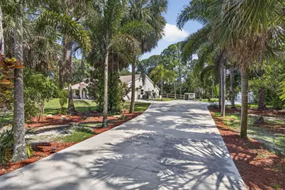 15590 N 77th Place N, The Acreage, FL 33470 - Photo 7