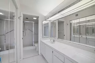 10442 E Clairmont Cir, Tamarac, FL 33321 - Photo 13