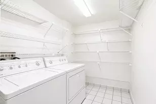 10442 E Clairmont Cir, Tamarac, FL 33321 - Photo 21