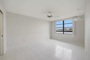 10442 E Clairmont Cir, Tamarac, FL 33321 - Photo 11