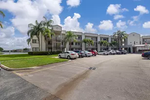10442 E Clairmont Cir, Tamarac, FL 33321 - Photo 23